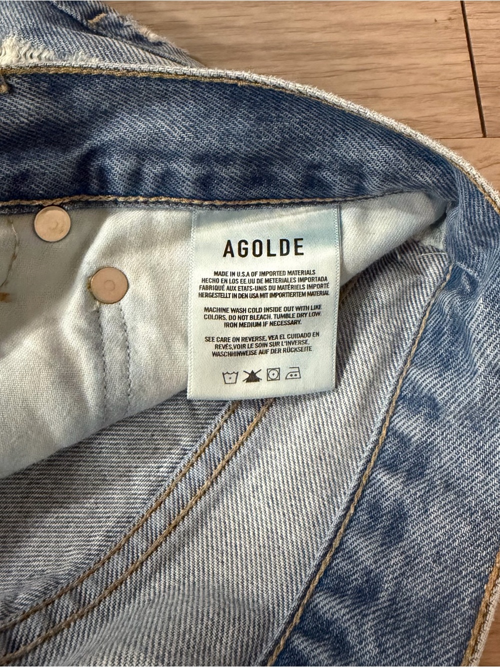 AGOLDIE, 90's Mid Rise Loose Fit Distressed Denim Shorts | Women's 30 - Picture 4 of 10